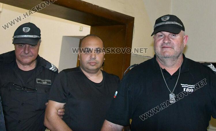 Окръжният съд в Хасково пусна под домашен арест мъж, издирван в Гърция за трафик на мигранти