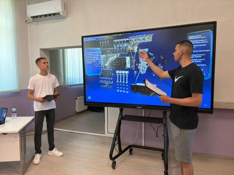 Официално откриха нов STEM център в СУ &bdquo;Желязко Терпешев&ldquo; в Любимец