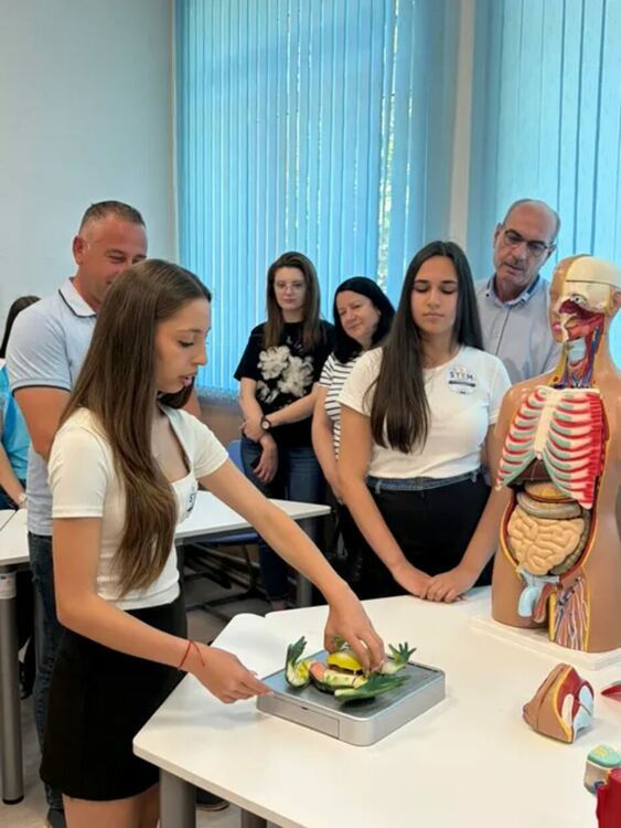 Официално откриха нов STEM център в СУ &bdquo;Желязко Терпешев&ldquo; в Любимец