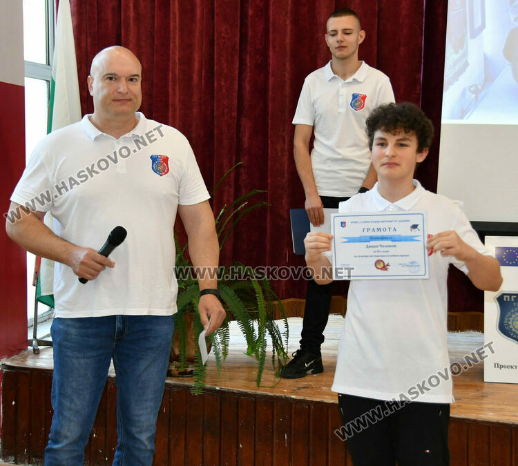ПГМЕТ &bdquo;Стойчо и Кица Марчеви&ldquo; в Хасково откри модерен СТЕМ център за патронния си празник