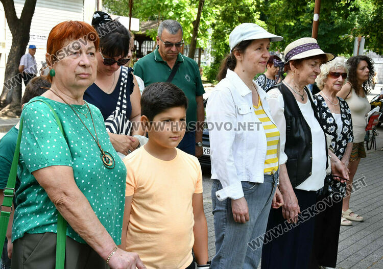Хасково сведе глава пред подвига на Ботев и героите, загинали за свободата на България
