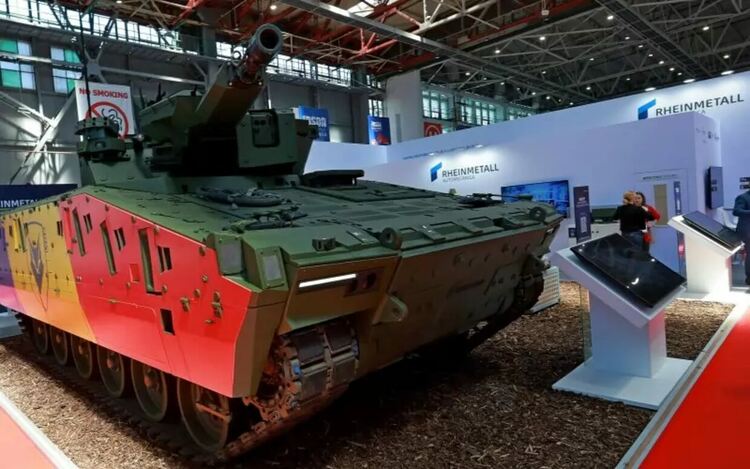 Lynx e германска бойна бронирана машина, разработена от Rheinmetall. Миналия месец бе показана на оръжейно изложение в Букурещ