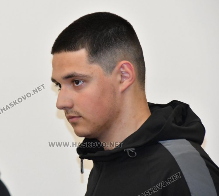 Иван Костов