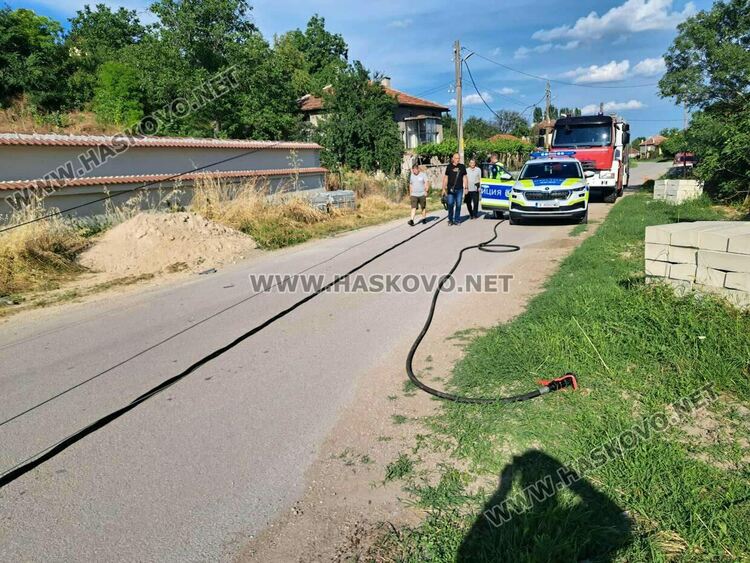 Пиян шофьор събори бетонен стълб в Тракиец и остави селото без ток