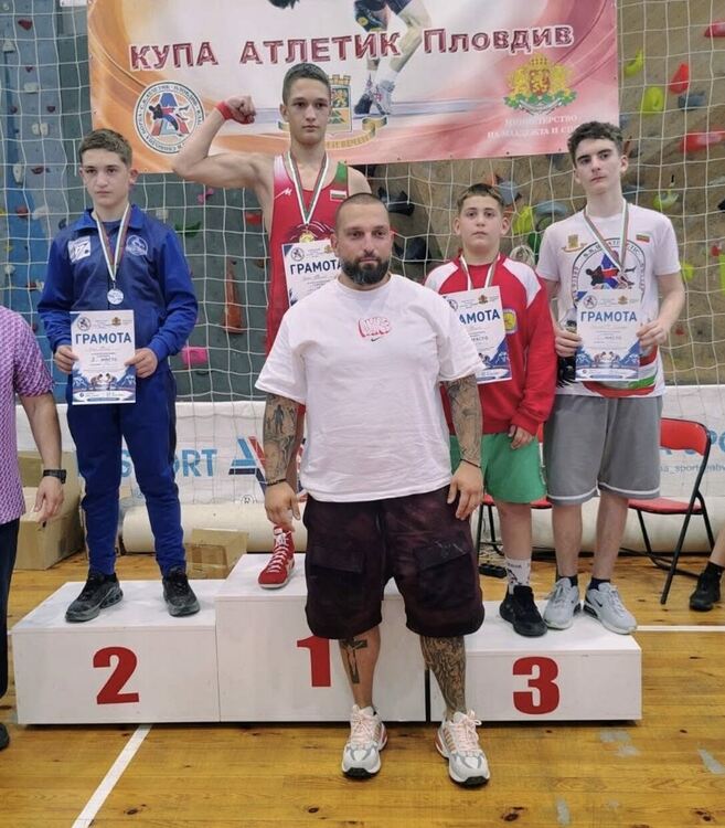 Хасковските класици с куп медали от три поредни турнира по борба