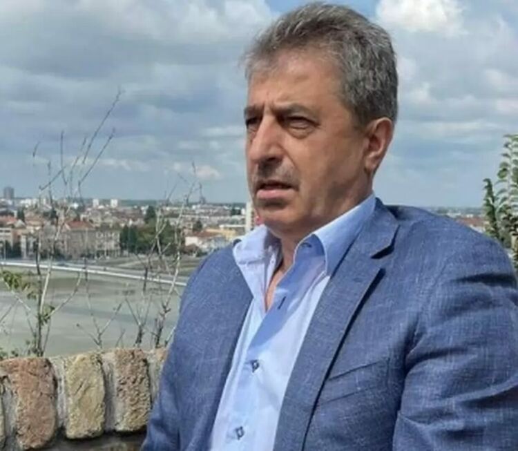 Цветан Василев е подсъдим задочно, защото се укрива в Сърбия, а искането за екстрадицията му удари на камък.