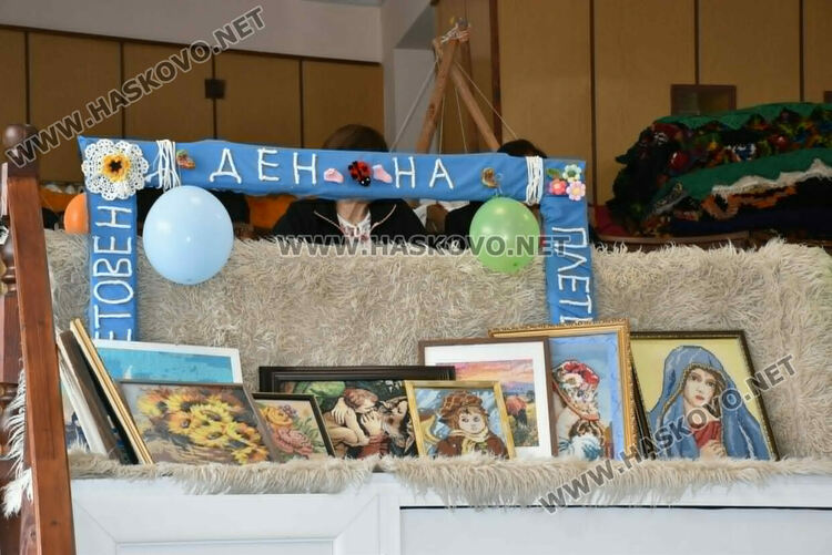 126 майстори на куките събра Фестивалът на плетенето