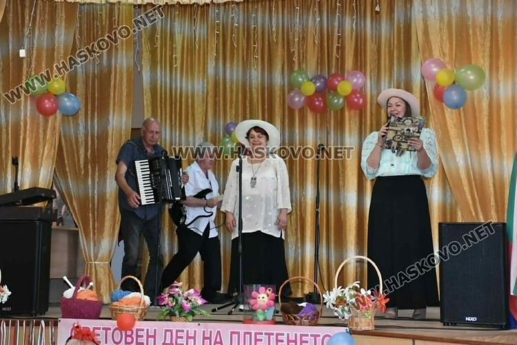 126 майстори на куките събра Фестивалът на плетенето