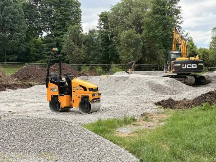 В Градския парк на Радомир започна изграждането на пъмп трак