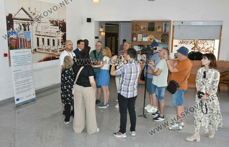 Ремонтираният театър в Хасково е сбъдната мечта за трупата 