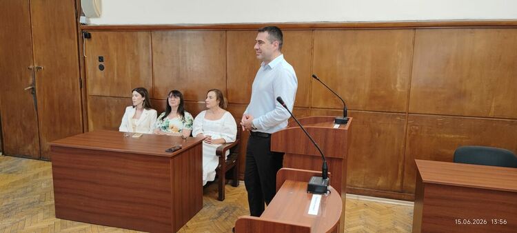 Награди за отличилите се в конкурса &bdquo;Есе по право&ldquo; в Хасково