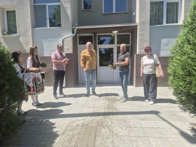 Откриха поредния саниран блок в Димитровград на ул.Простор №15