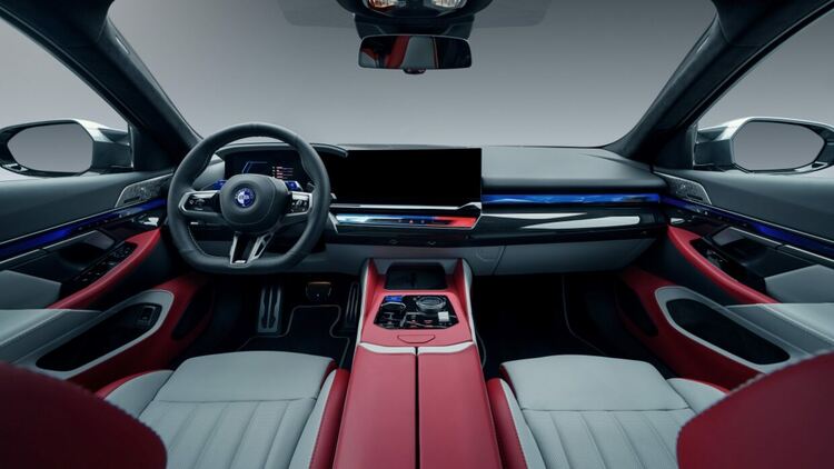 Bovensiepen 05 GT прилича на обикновено BMW, но е суперкомби с 800 &bdquo;коня&ldquo; и 1100Nm