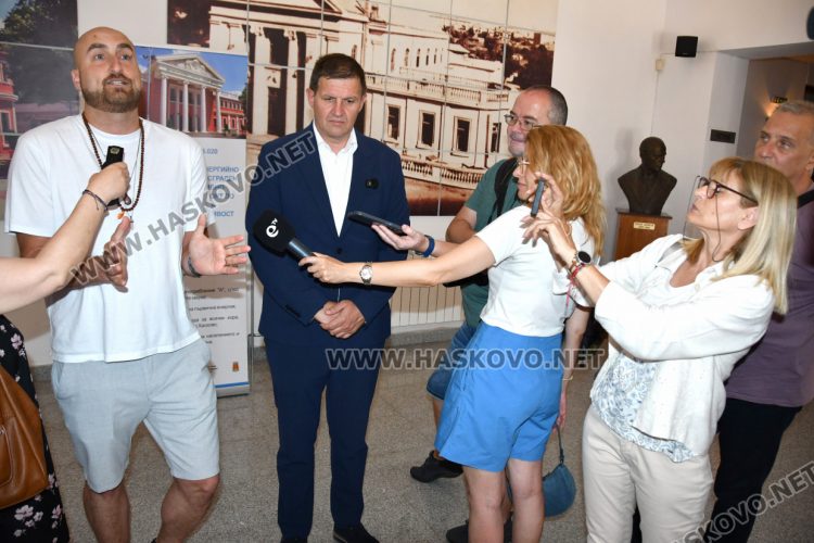 Ремонтираният театър в Хасково е сбъдната мечта за трупата 