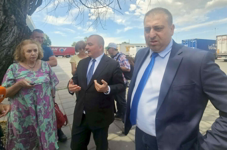 Започва следене на пътя на вносното сурово мляко до производителите 