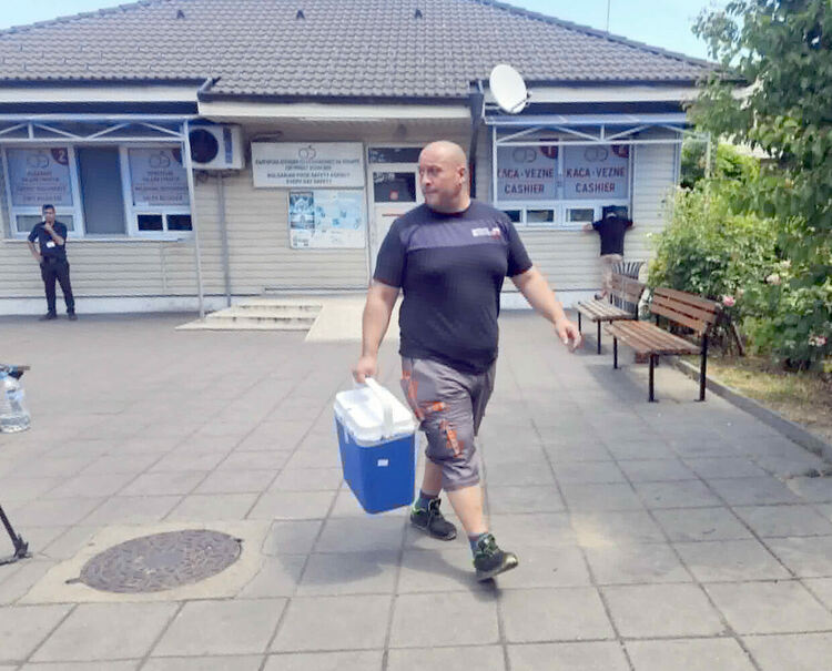 Започва следене на пътя на вносното сурово мляко до производителите 
