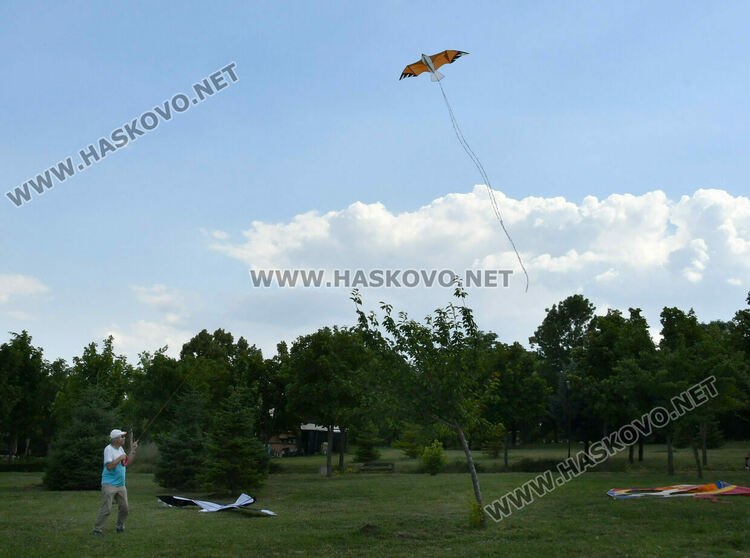 Детски смях и хвърчила превзеха парк &bdquo;Ямача&ldquo;