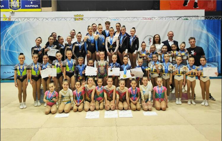 &bdquo;Мега спорт&ldquo; с 35 медала на Националния турнир по спортна аеробика в Пловдив