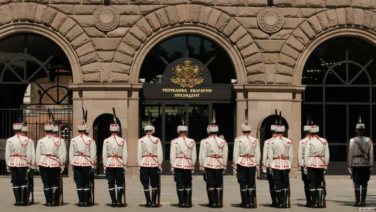 Президентски избори в България: задачата и възможните решения