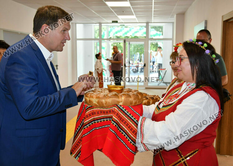 Откриха новия Дом за стари хора в &bdquo;Кенана&ldquo;