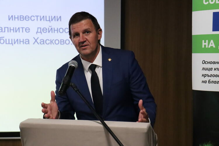 Кметът на Хасково с награда за модернизация, младежки инициативи и изкуство