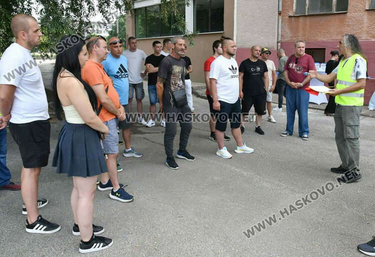 18 шофьори от цялата страна участваха в състезание по майсторско управление на автомобил в Хасково
