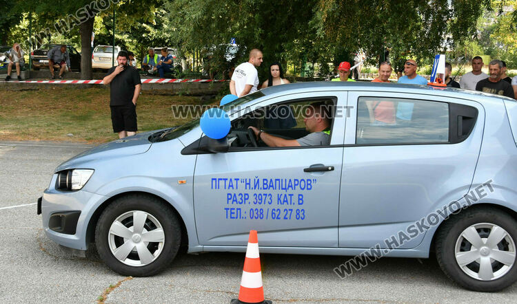 18 шофьори от цялата страна участваха в състезание по майсторско управление на автомобил в Хасково