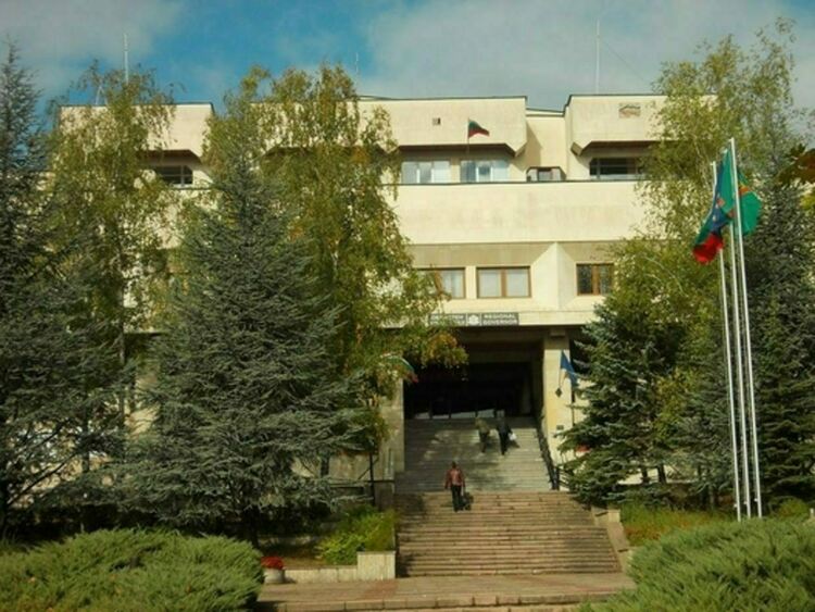 Българският институт за правни инициативи представя в Златоград и Смолян речника &bdquo;Върховенство на правото от А до Я&ldquo;