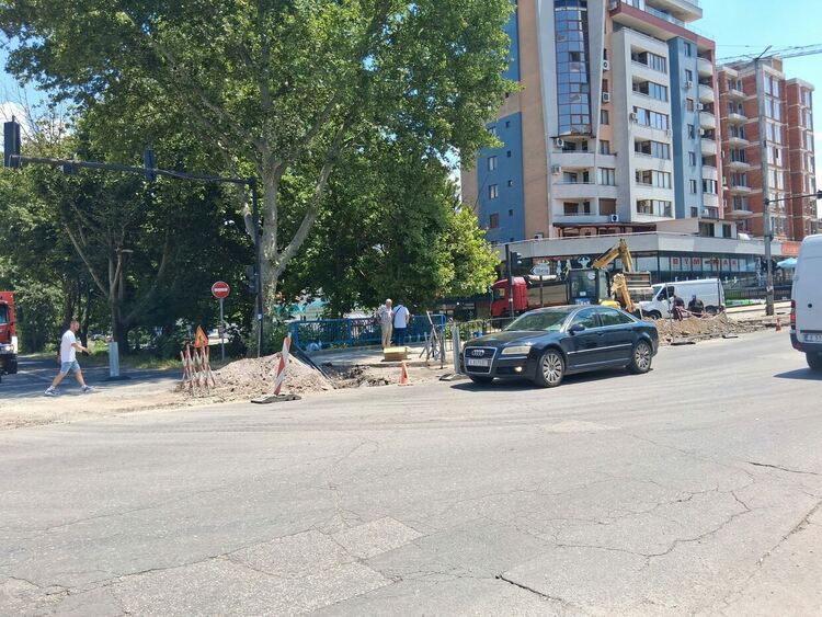 ВиК-Хасково: Очаква се тази вечер да бъде пусната вода по новата временна връзка