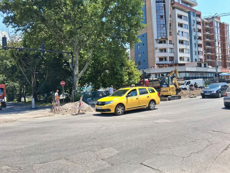 ВиК-Хасково: Очаква се тази вечер да бъде пусната вода по новата временна връзка
