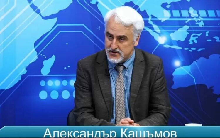 Архивна снимка на адвокат Кашъмов от студиото на &bdquo;Сега&ldquo;.