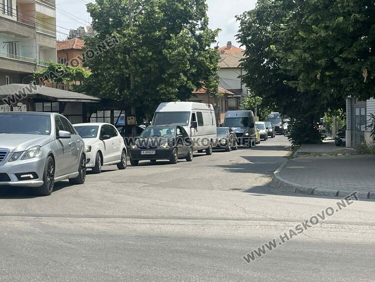 Хасковски шофьори настояват за по-добра регулация на движението край &bdquo;Илинден&ldquo;
