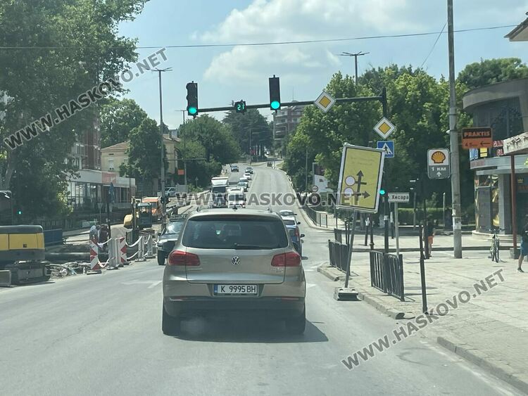 Хасковски шофьори настояват за по-добра регулация на движението край &bdquo;Илинден&ldquo;