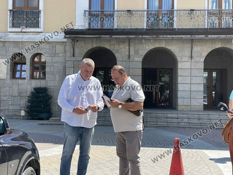 Сигнали за бомби в Община Хасково и Прокуратурата