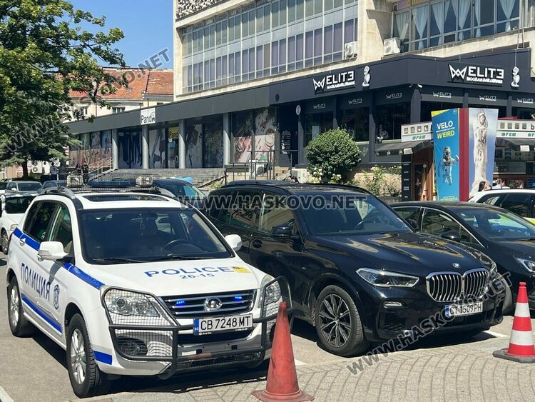 Сигнали за бомби в Община Хасково и Прокуратурата