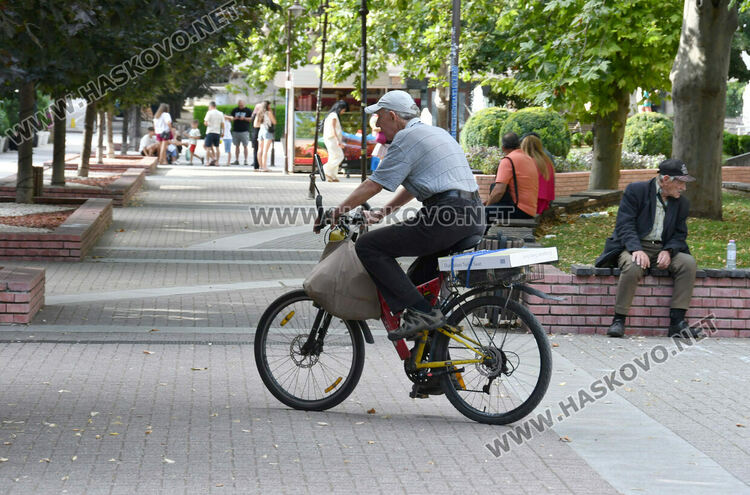 Нови табели затвърждават забраната за движение на велосипеди и тротинетки в пешеходните зони на Хасково