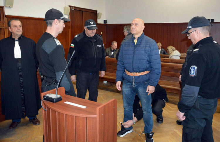 Остават 18 дни да обвинят Янко Полицая в опит за убийство или да го освободят