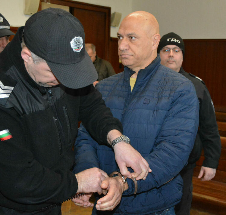 Остават 18 дни да обвинят Янко Полицая в опит за убийство или да го освободят