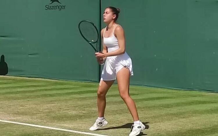 Елизара Янева е новата първа ракета на България в женския тенис.