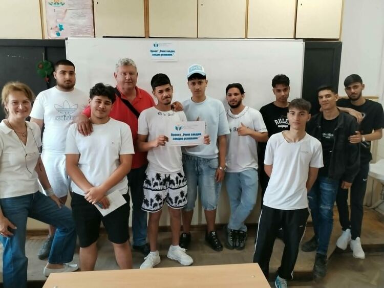 ПГТАТ &bdquo;Н. Й. Вапцаров&ldquo; реализира проекта &bdquo;Учим заедно, заедно успяваме&ldquo; за развитие на учениците
