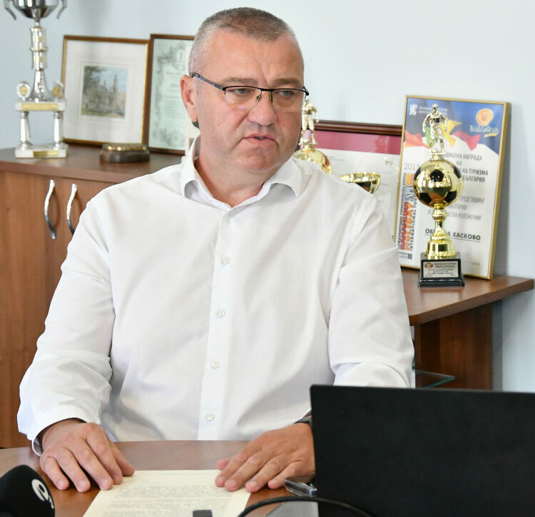 Започва преасфалтирането на бул. &bdquo;България&ldquo;, има промени в движението и градския транспорт