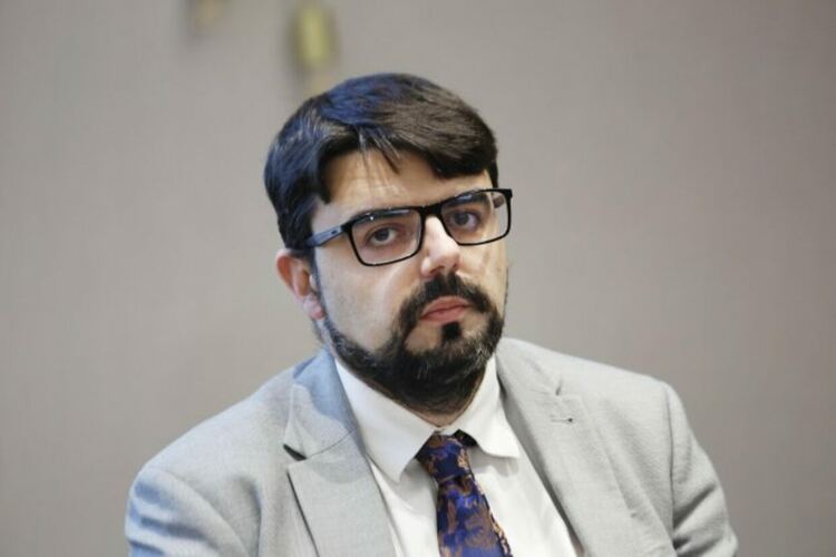 Към момента българската държава единствено иска удължаване на дерогацията в полза на руските интереси, смята Мартин Владимиров