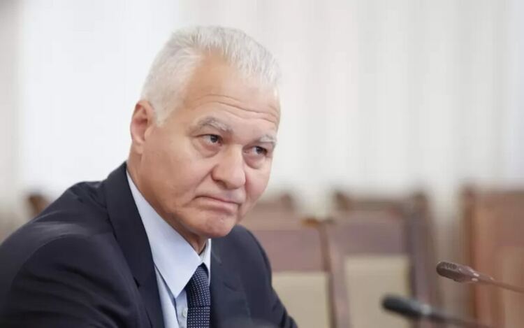 Пламен Тончев по време на изслушването във вътрешната комисия в парламента