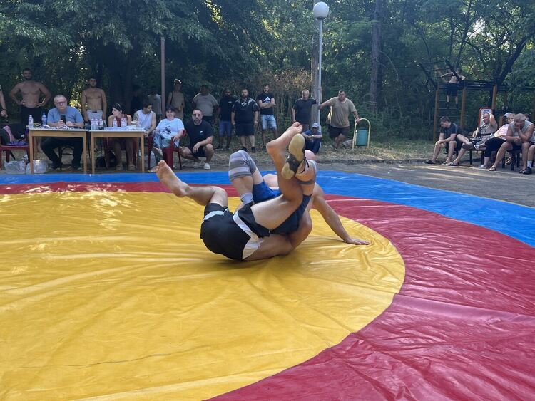 Георги Иванов спечели битката в тежка категория на борбите в Долно Белево