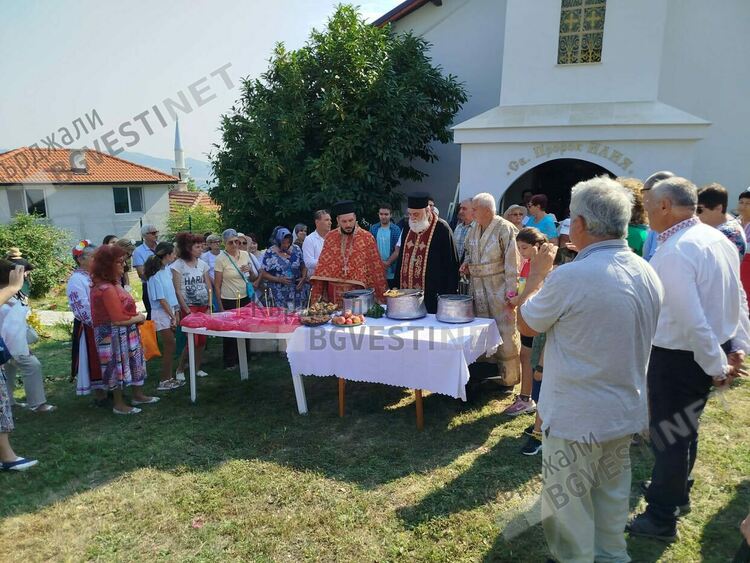 Десетки се стекоха в кърджалийското с.Опълченско на третия градски празник &bdquo;Илинден&ldquo;