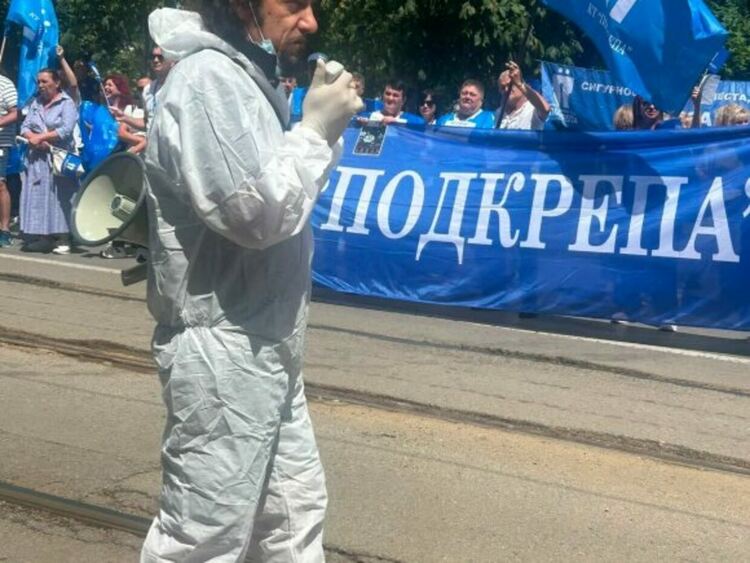 &bdquo;Производството на БЦЖ ваксина е спряно&ldquo;. Служители на &bdquo;Бул Био&ldquo; на протест срещу разсипването на дружеството
