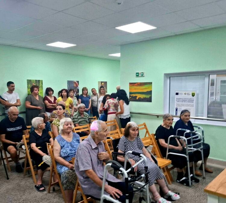 Нов дом за възрастните хора в Ивайловград отвори врати