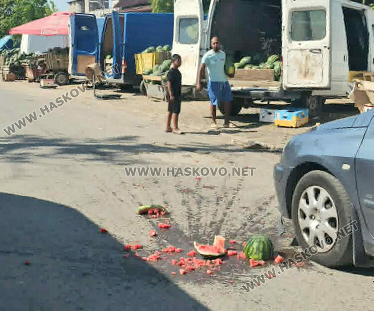 Кило диня на борсата е 8 цента, но прекупвачи няма