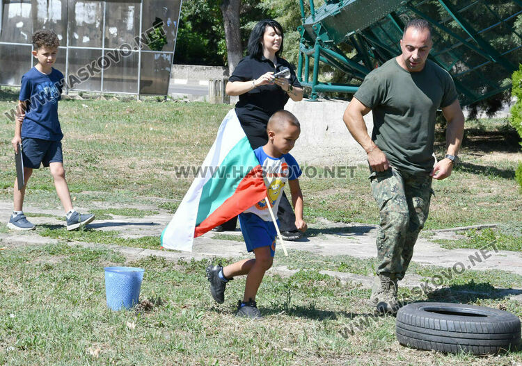 Четири отбора показаха точен мерник в Детската военна академия