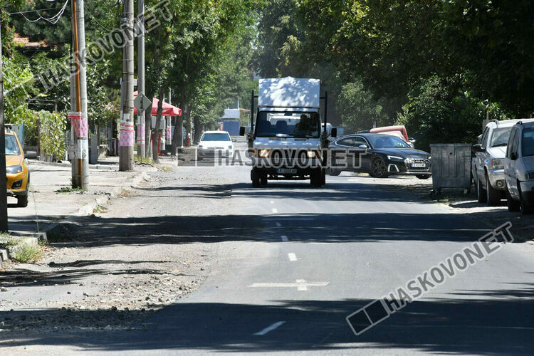 Ремарке се потроши по неравностите на бул. "Илинден"